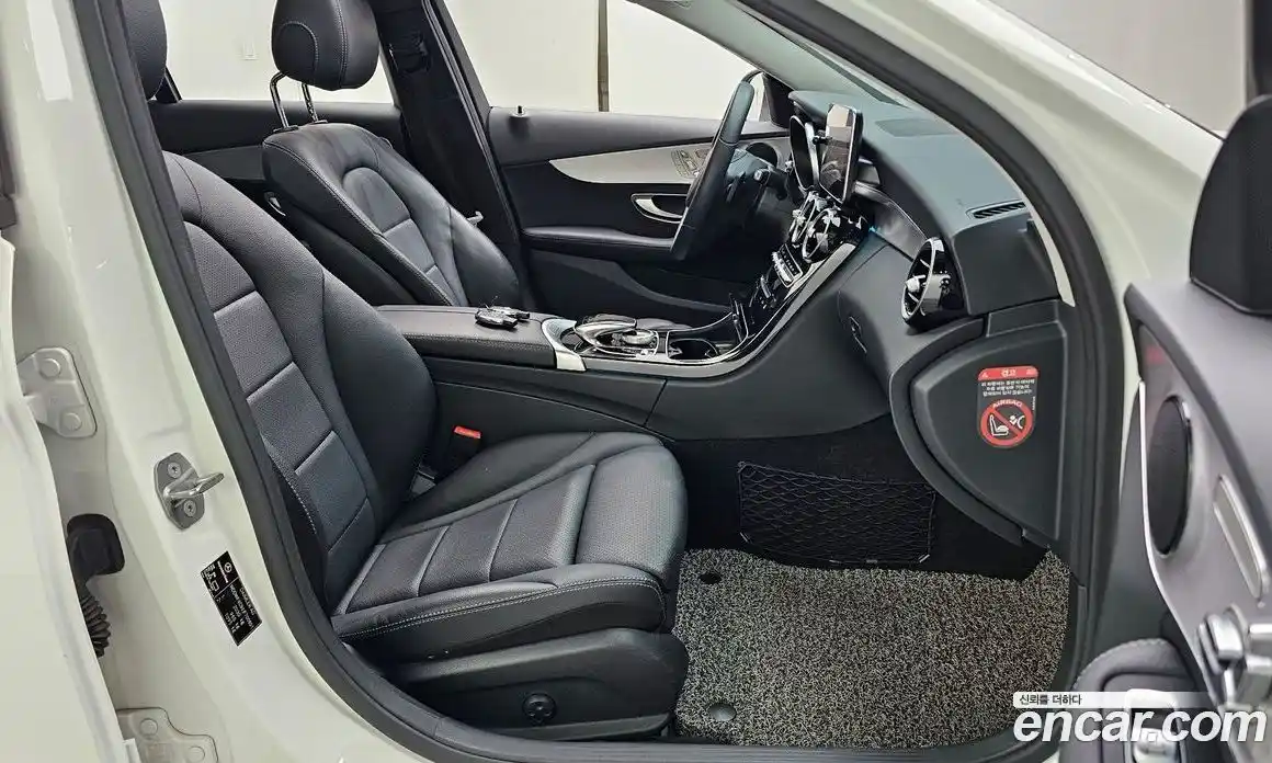 Mercedes-Benz C-Class 2018 2.0 гидро, фото 17