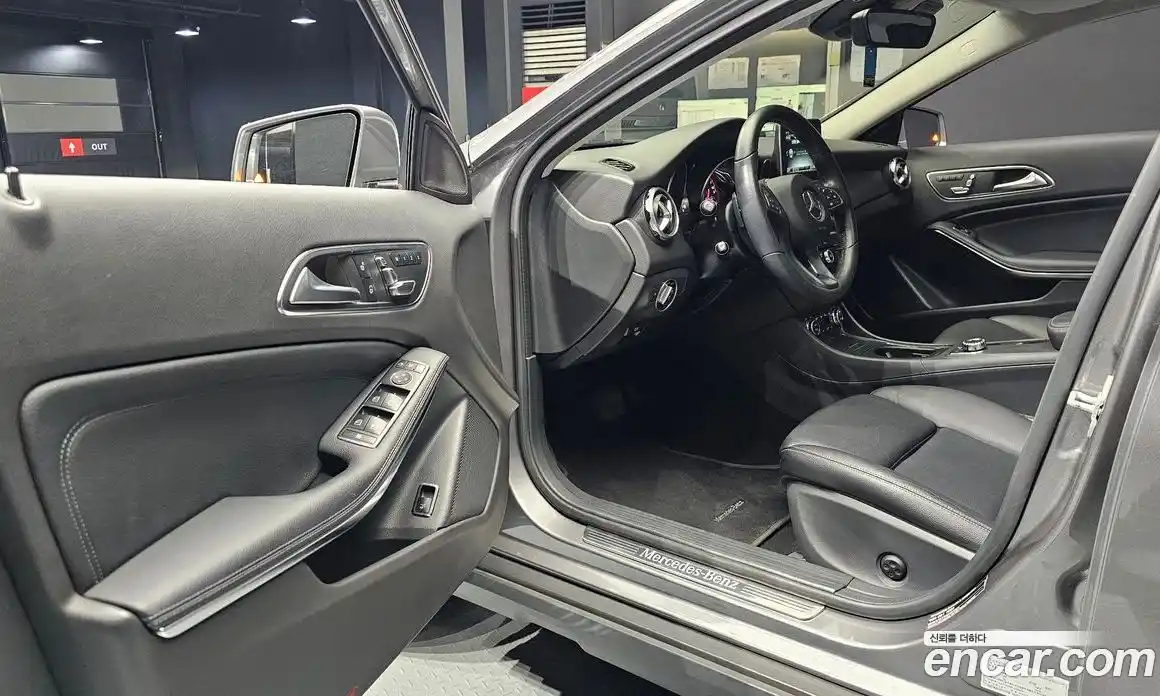 Mercedes-Benz GLA-Class 2017 2.0 гидро, фото 13 Mercedes-Benz GLA-Class 2017 2.0 гидро, фото 13
