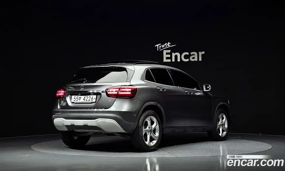 Mercedes-Benz GLA-Class 2017 2.0 гидро, фото 2 Mercedes-Benz GLA-Class 2017 2.0 гидро, фото 2