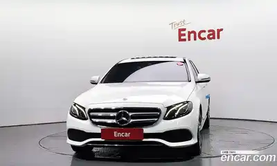 Mercedes-Benz E-Class 2018 2.0 автомат (гидро), миниатюра 3