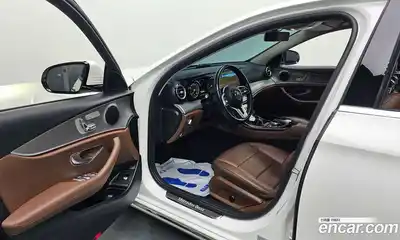 Mercedes-Benz E-Class 2018 2.0 автомат (гидро), миниатюра 10