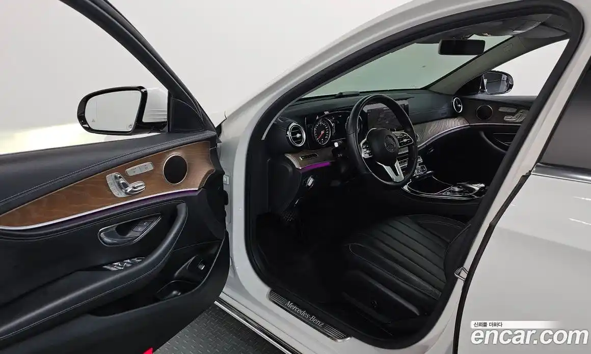 Mercedes-Benz E-Class 2019 1.9 автомат (гидро), фото 13