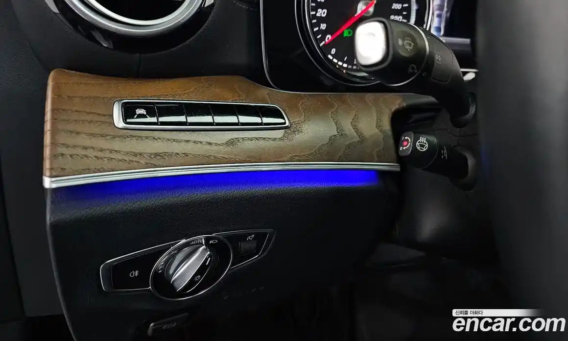 Mercedes-Benz E-Class 2019 1.9 автомат (гидро), фото 27