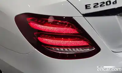 Mercedes-Benz E-Class 2019 1.9 автомат (гидро), миниатюра 9