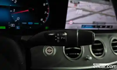Mercedes-Benz E-Class 2021 2.0 автомат (гидро), миниатюра 12