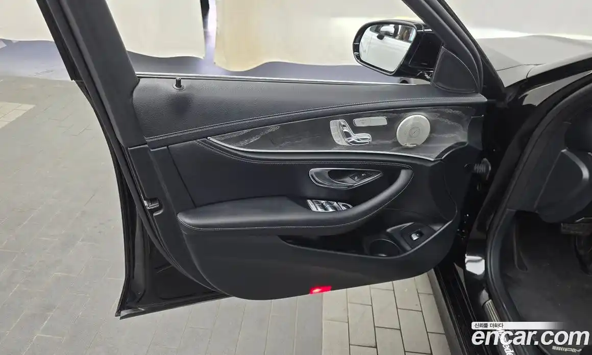 Mercedes-Benz E-Class 2021 2.0 автомат (гидро), фото 14