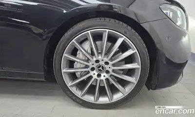 Mercedes-Benz E-Class 2021 2.0 автомат (гидро), миниатюра 7