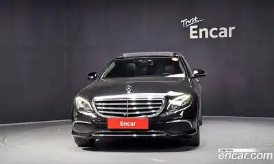 Mercedes-Benz E-Class 2019 2.0 автомат (гидро), миниатюра 3