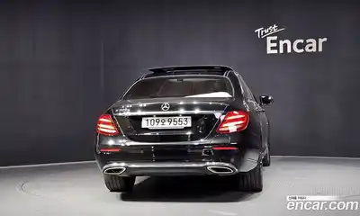 Mercedes-Benz E-Class 2019 2.0 автомат (гидро), миниатюра 4