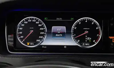 Mercedes-Benz S-Class 2015 4.7 гидро, миниатюра 8 Mercedes-Benz S-Class 2015 4.7 гидро, миниатюра 8