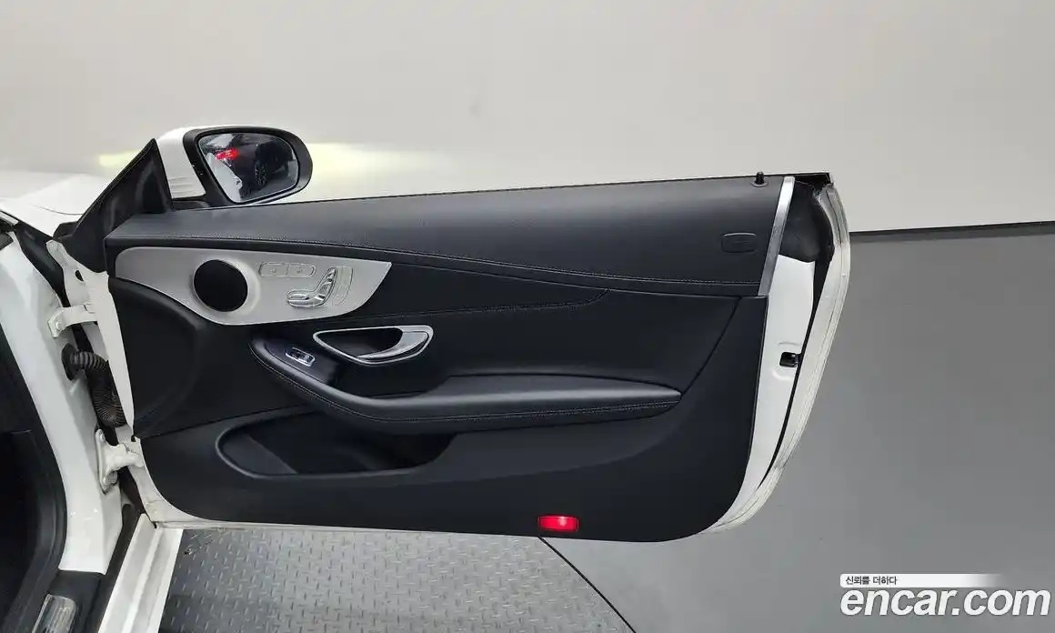 Mercedes-Benz C-Class 2022 2.0 гидро, фото 14