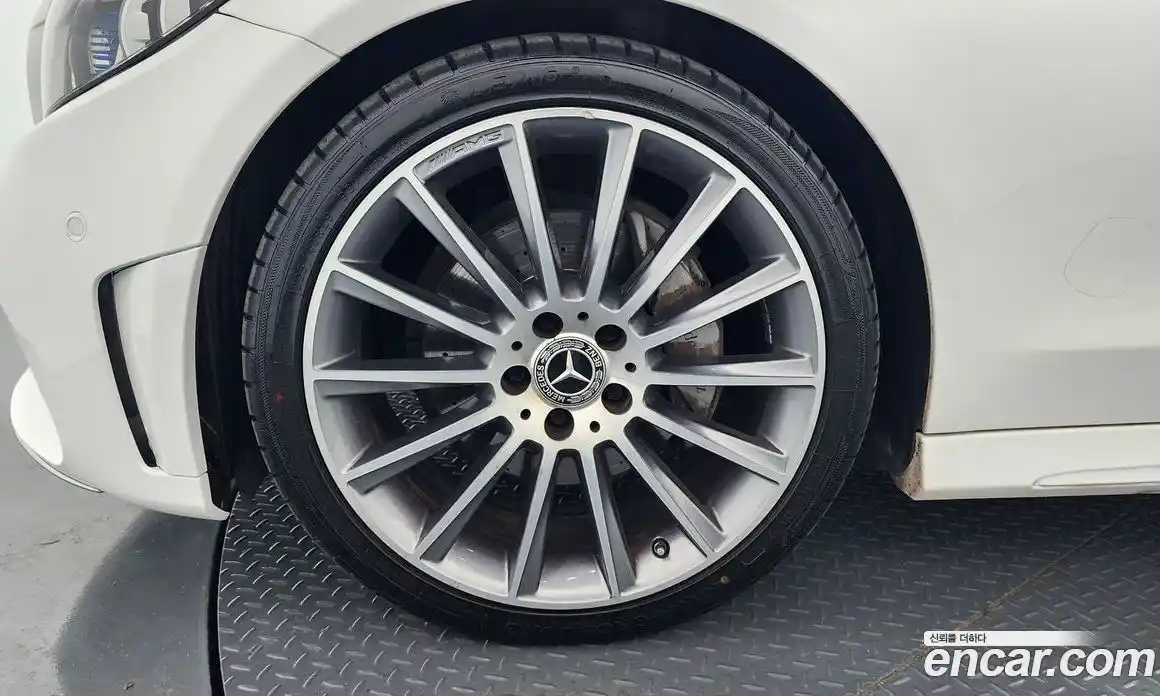 Mercedes-Benz C-Class 2022 2.0 гидро, фото 4