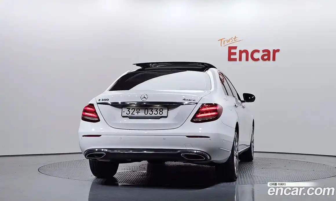 Mercedes-Benz E-Class 2016 2.0 автомат (гидро), фото 4