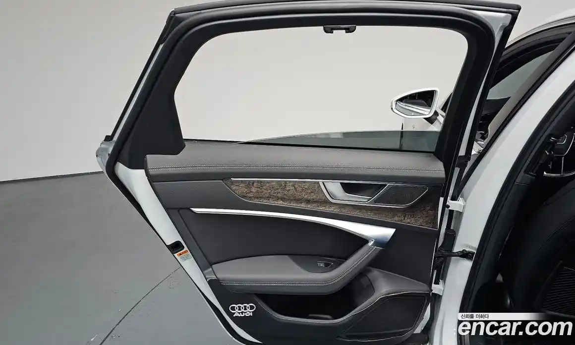 Audi A6 2021 3.0 автомат (гидро), фото 14