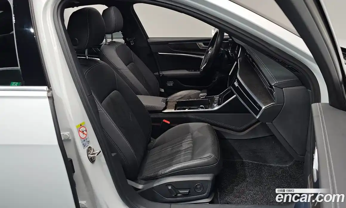 Audi A6 2021 3.0 автомат (гидро), фото 15