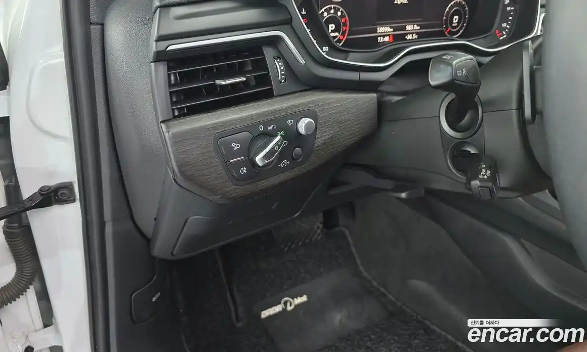 Audi A4 2019 2.0 автомат (гидро), фото 27