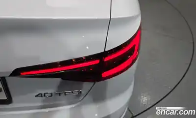 Audi A4 2019 2.0 автомат (гидро), миниатюра 9
