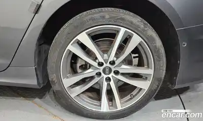Audi A6 2022 2.0 автомат (гидро), миниатюра 7