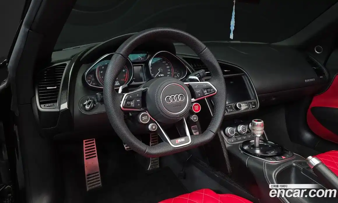 Audi R8 2015 5.2 автомат (гидро), фото 11