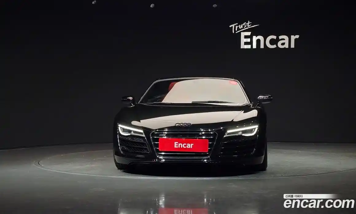 Audi R8 2015 5.2 автомат (гидро), фото 3