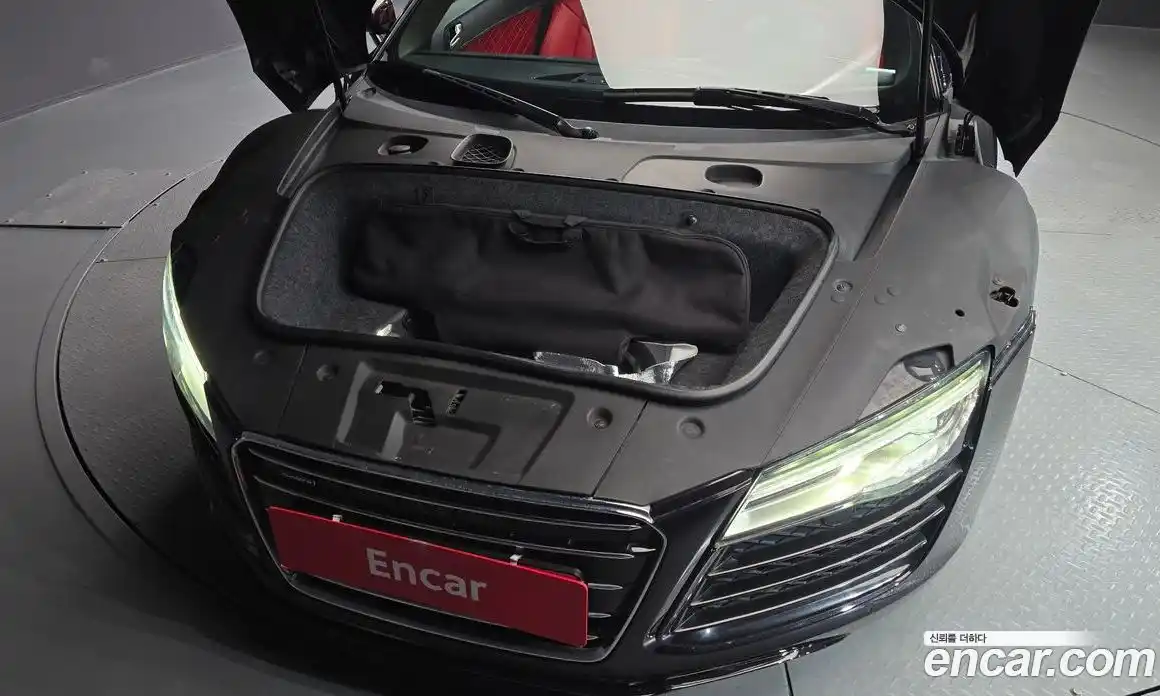 Audi R8 2015 5.2 автомат (гидро), фото 6