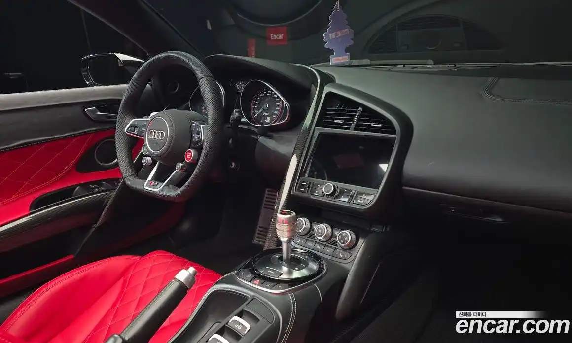 Audi R8 2015 5.2 автомат (гидро), фото 7