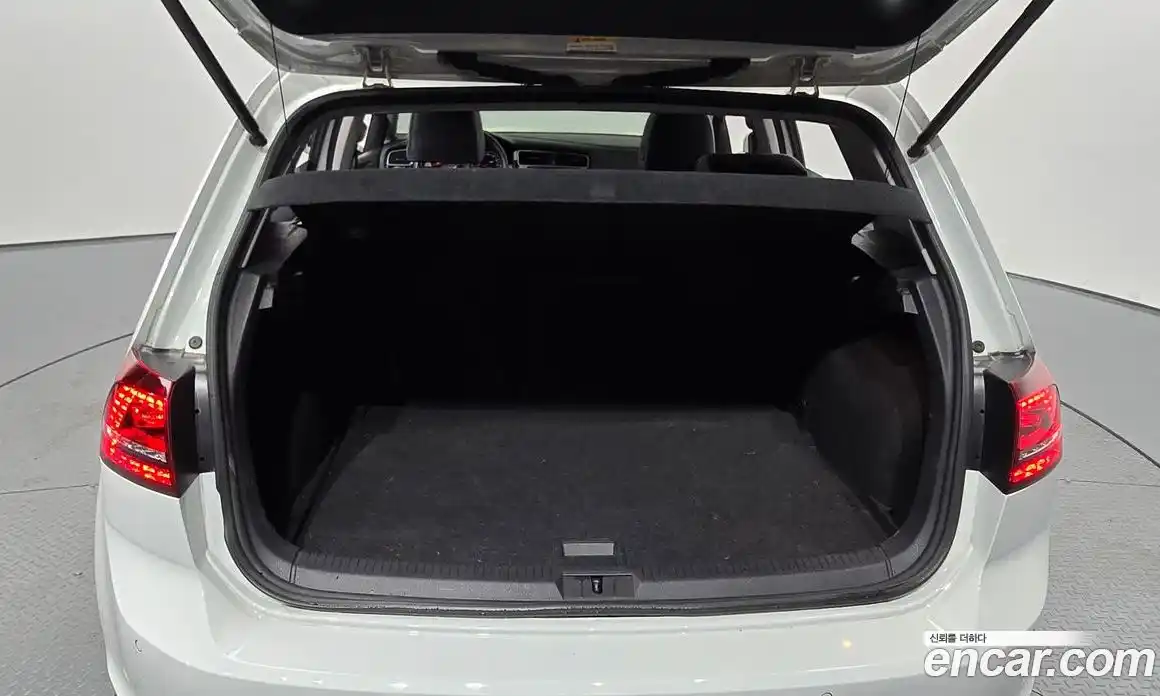 Volkswagen Golf 2015 1.4 автомат (гидро), фото 20
