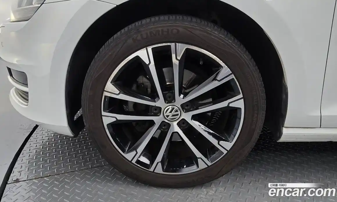Volkswagen Golf 2015 1.4 автомат (гидро), фото 5