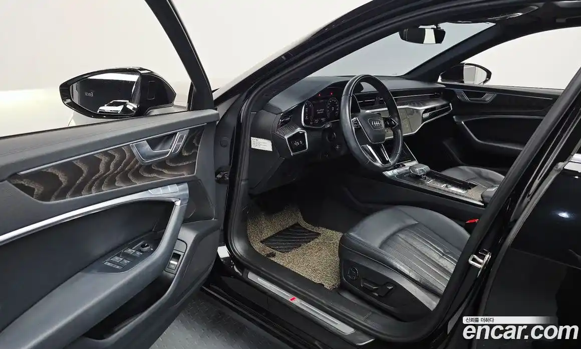 Audi A6 2020 2.0 автомат (гидро), фото 13