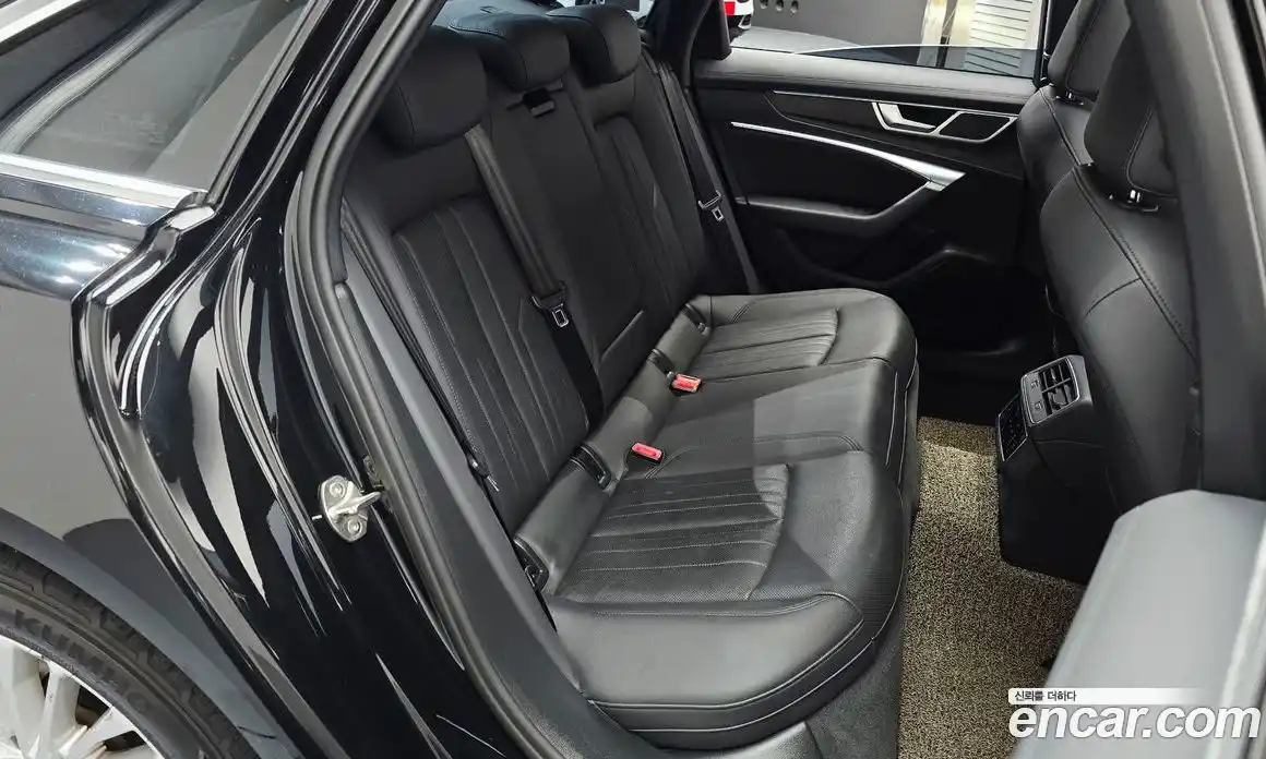 Audi A6 2020 2.0 автомат (гидро), фото 16