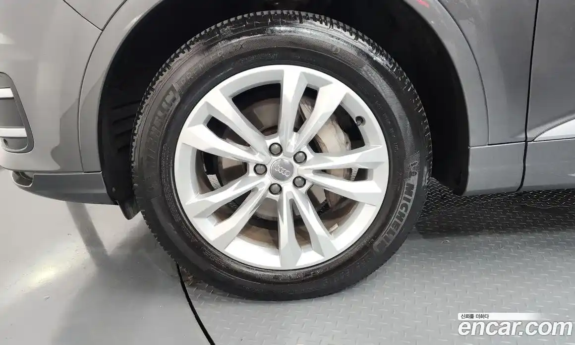 Audi Q7 2019 2.0 автомат (гидро), фото 5