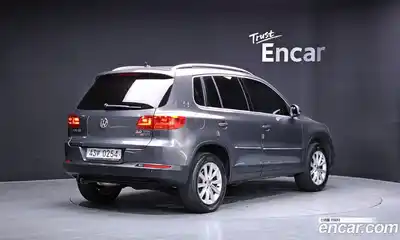 Volkswagen Tiguan 2015 2.0 автомат (гидро), миниатюра 2