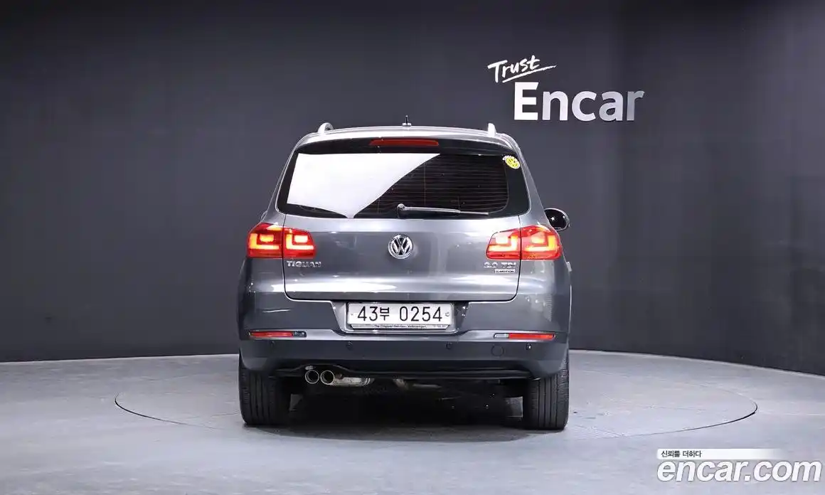 Volkswagen Tiguan 2015 2.0 автомат (гидро), фото 4