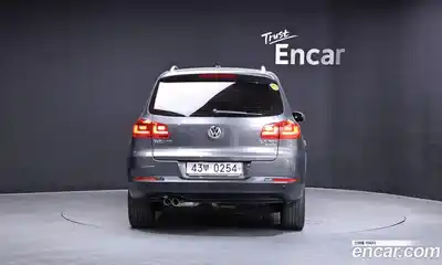 Volkswagen Tiguan 2015 2.0 автомат (гидро), миниатюра 4