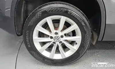 Volkswagen Tiguan 2015 2.0 автомат (гидро), миниатюра 5