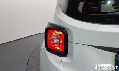 Jeep Renegade 2022 1.3 автомат (гидро), миниатюра 9