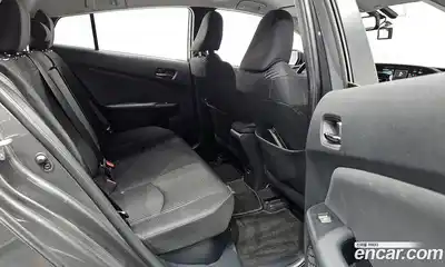 Toyota Prius 2018 1.8 автомат (гидро), миниатюра 12
