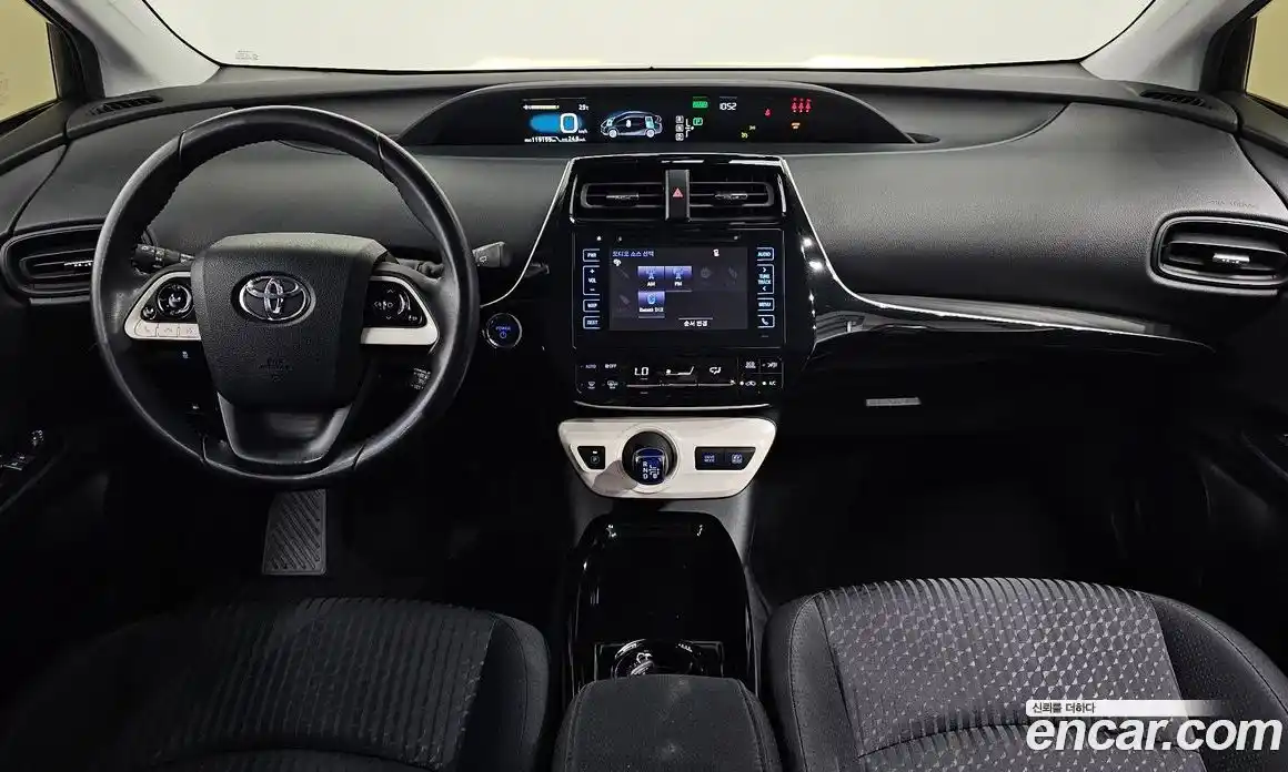 Toyota Prius 2018 1.8 автомат (гидро), фото 7 Toyota Prius 2018 1.8 автомат (гидро), фото 7