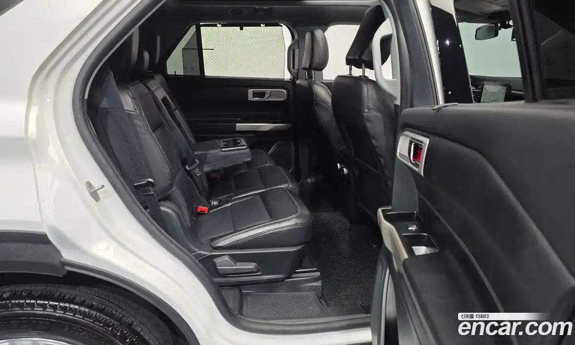 Ford Explorer 2022 2.3 автомат (гидро), фото 18