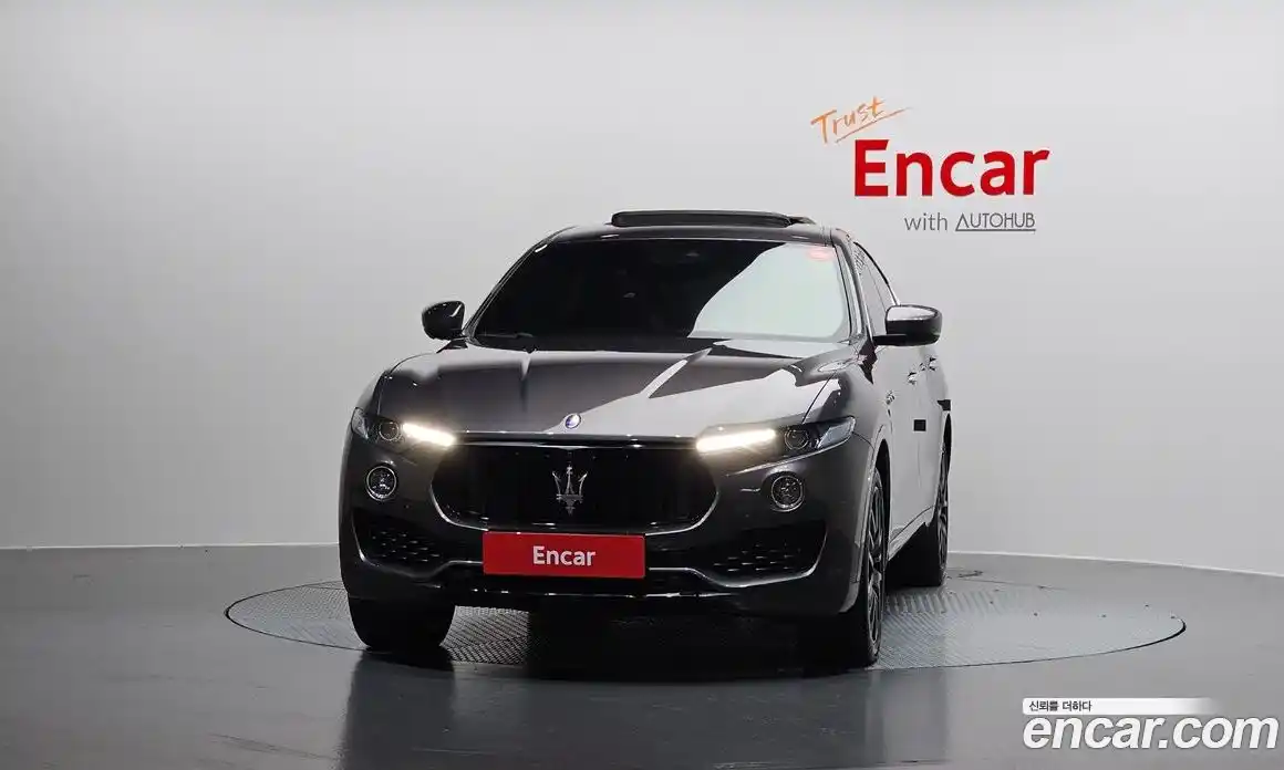 Maserati Levante 2016 3.0 автомат (гидро), фото 3 Maserati Levante 2016 3.0 автомат (гидро), фото 3