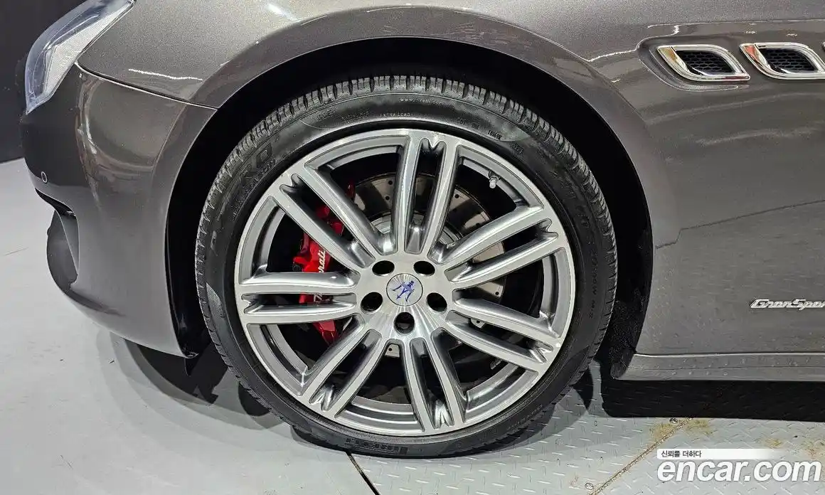 Maserati Quattroporte 2018 3.0 автомат (гидро), фото 5 Maserati Quattroporte 2018 3.0 автомат (гидро), фото 5
