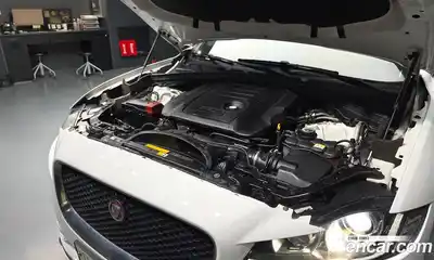 Jaguar F-Pace 2017 2.0 автомат (гидро), миниатюра 6 Jaguar F-Pace 2017 2.0 автомат (гидро), миниатюра 6