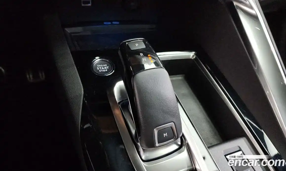 Peugeot 5008 2022 1.2 автомат (гидро), фото 12