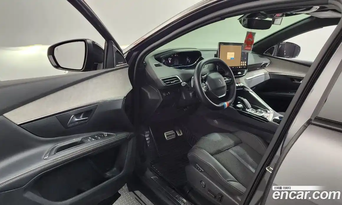 Peugeot 5008 2022 1.2 автомат (гидро), фото 13