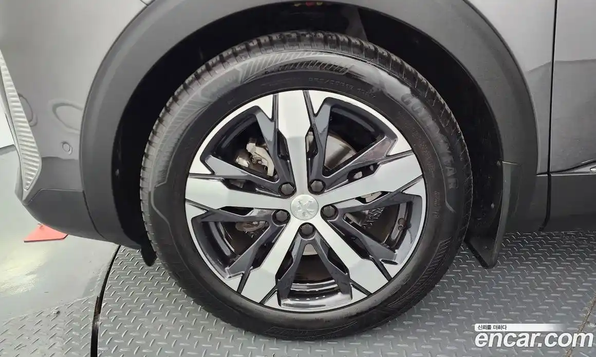Peugeot 5008 2022 1.2 автомат (гидро), фото 5