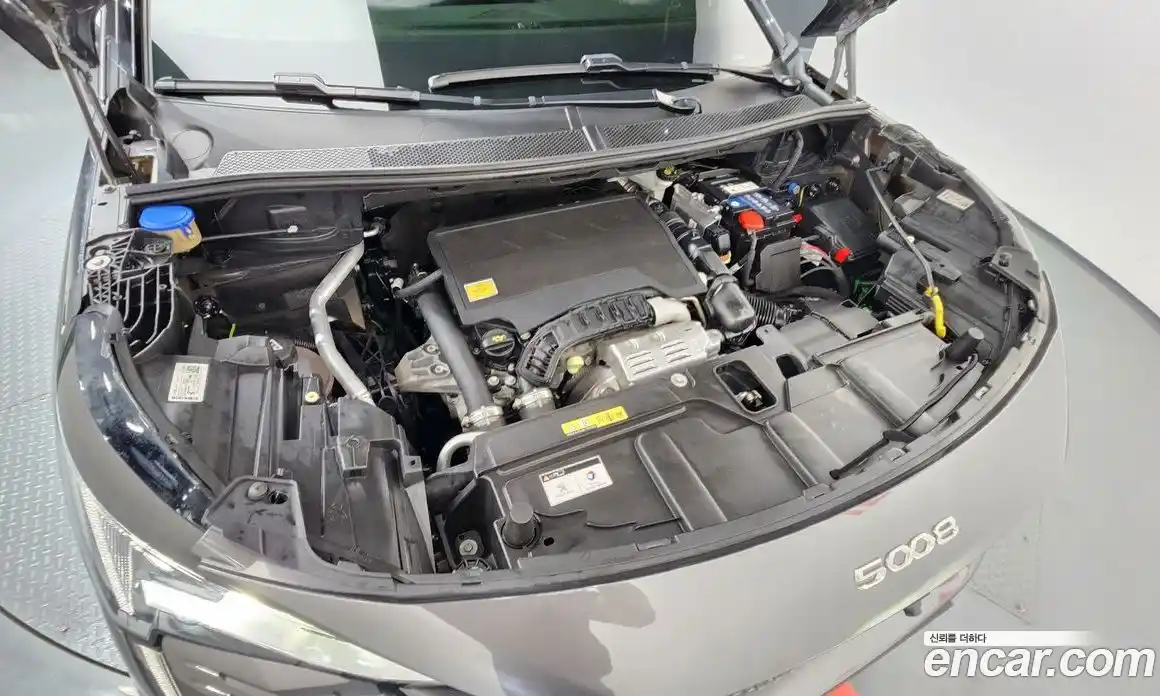 Peugeot 5008 2022 1.2 автомат (гидро), фото 6