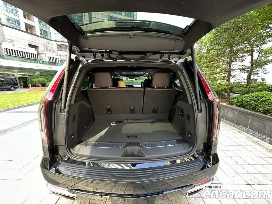 Cadillac Escalade 2021 6.2 автомат (гидро), фото 16 Cadillac Escalade 2021 6.2 автомат (гидро), фото 16
