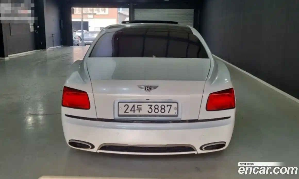 Bentley Flying Spur 2014 6.0 автомат (гидро), фото 4 Bentley Flying Spur 2014 6.0 автомат (гидро), фото 4