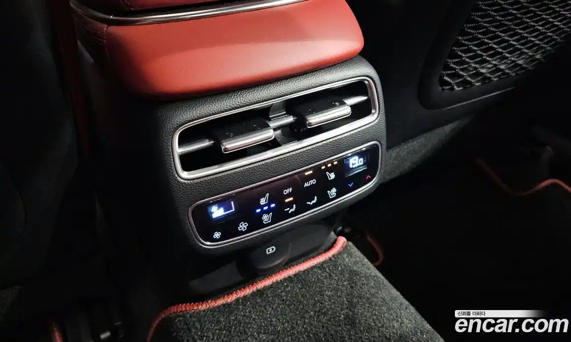 Genesis GV70 2024 2.5 автомат (гидро), фото 18
