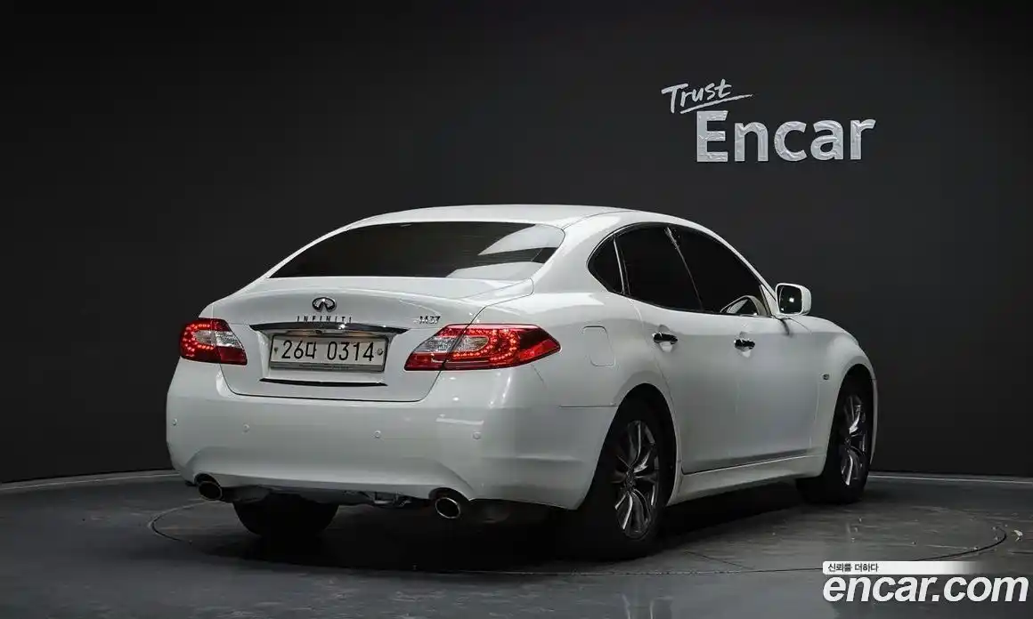Infiniti M 2013 3.7 автомат (гидро), фото 2 Infiniti M 2013 3.7 автомат (гидро), фото 2